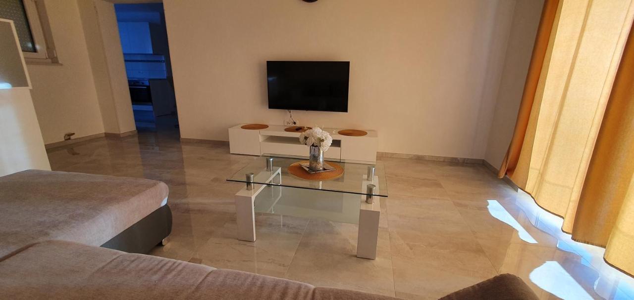 Apartmani Naomi&Leo سينج المظهر الخارجي الصورة