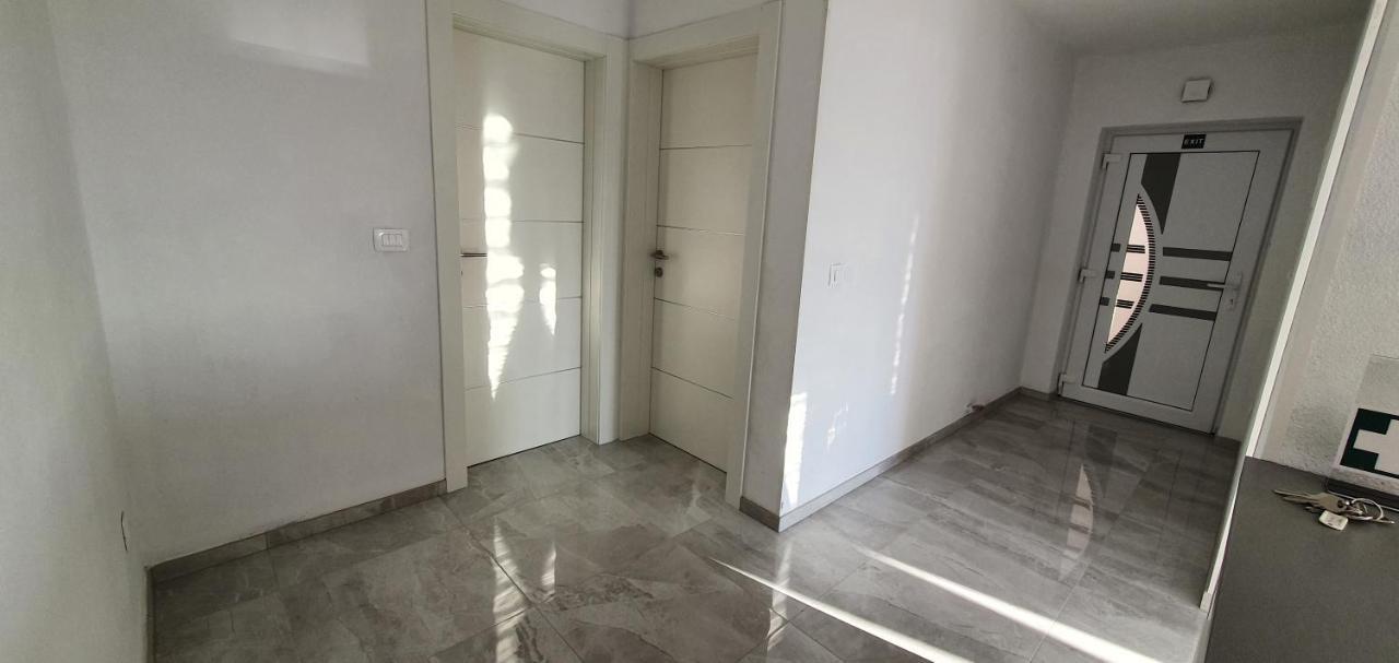 Apartmani Naomi&Leo سينج المظهر الخارجي الصورة