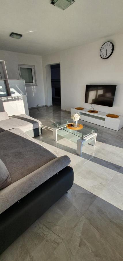Apartmani Naomi&Leo سينج المظهر الخارجي الصورة