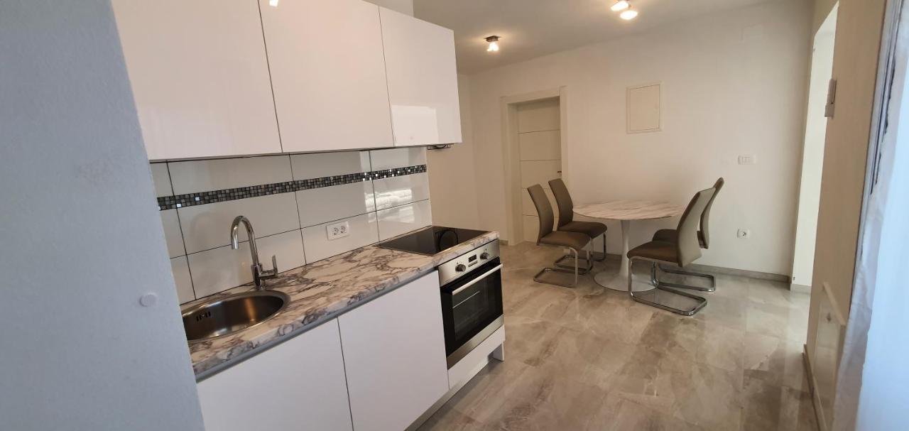 Apartmani Naomi&Leo سينج المظهر الخارجي الصورة
