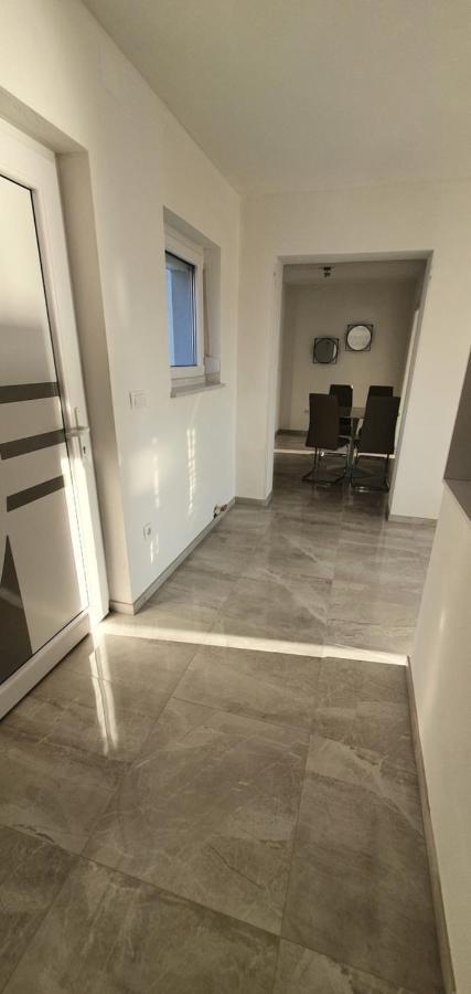 Apartmani Naomi&Leo سينج المظهر الخارجي الصورة