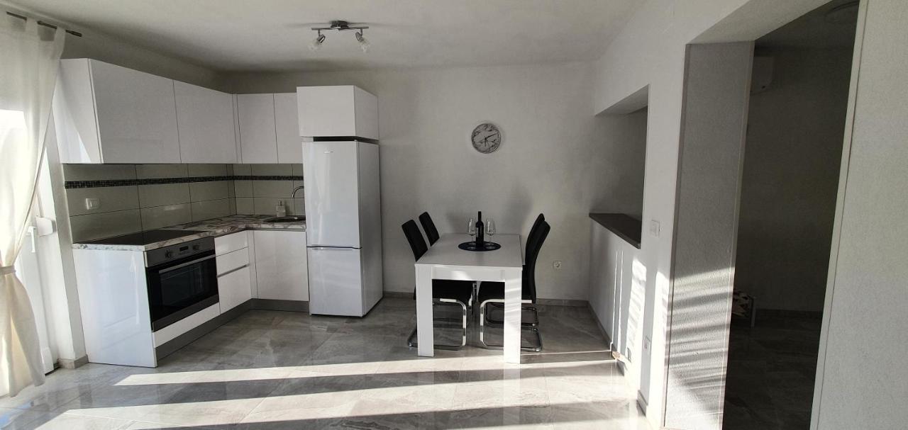 Apartmani Naomi&Leo سينج المظهر الخارجي الصورة