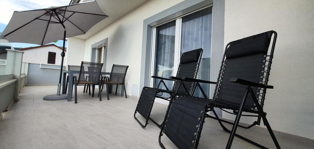 Apartmani Naomi&Leo سينج المظهر الخارجي الصورة